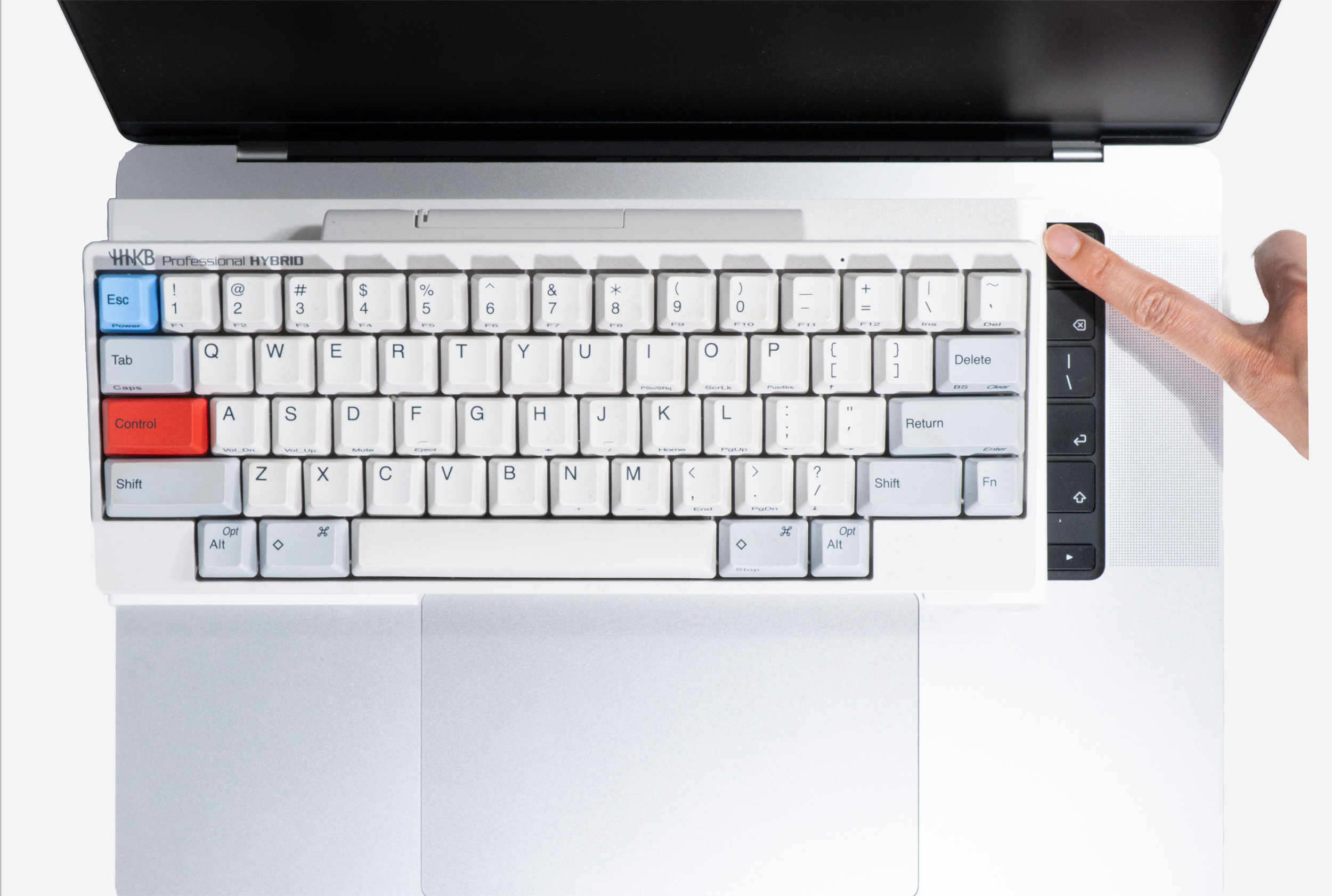 MacBookの上に外付けキーボードを乗せながら、Touch IDも使いたい方へ ― 外付けキーボードを乗せるカバー MacBook Pro 16インチ用 ―