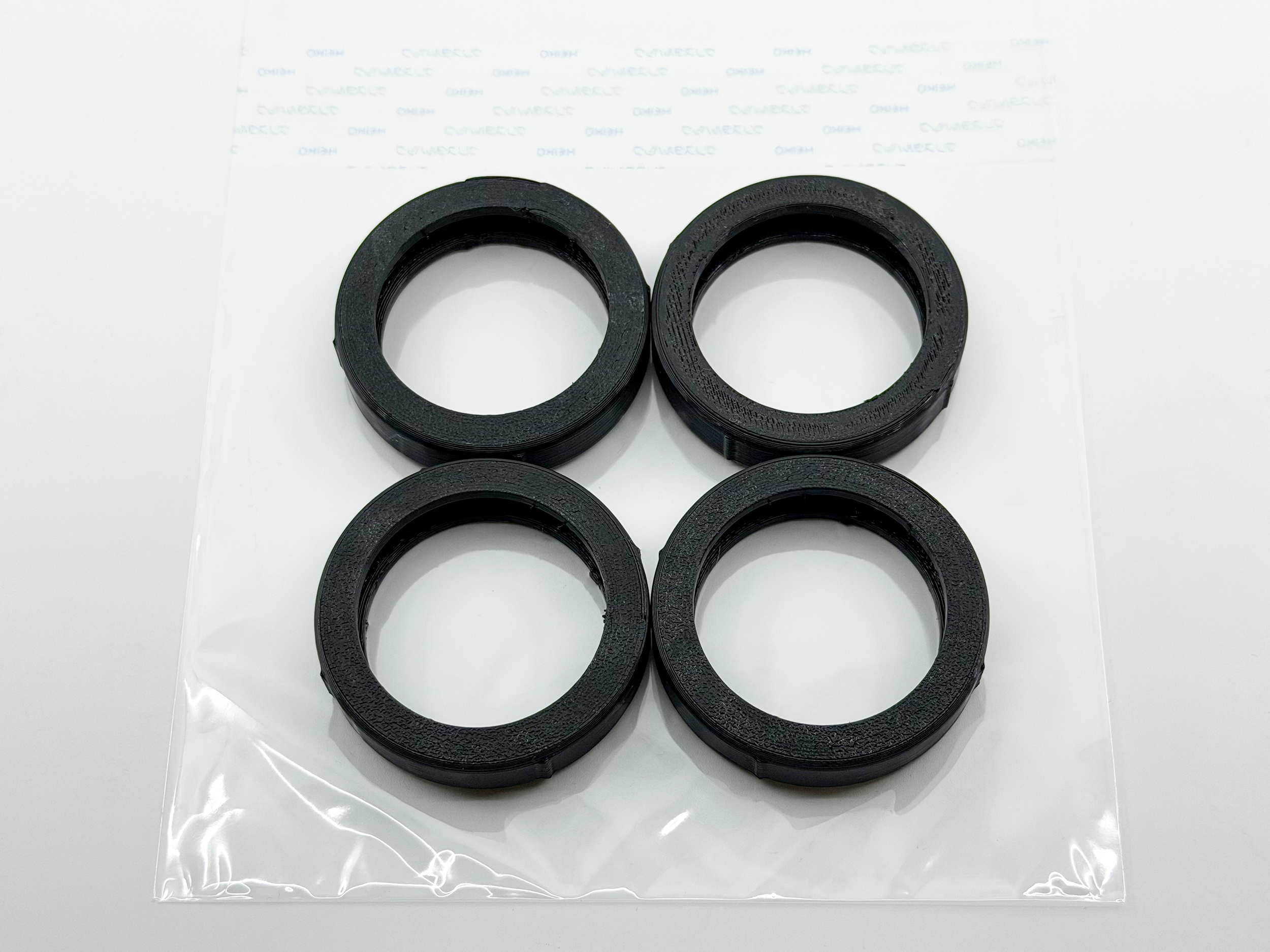 長年の使用で、タイヤが割れたり、ホイールから剥がれてしまった方へ - 自分で修理・交換できるTPU製タイヤ（4個セット）― ZERO HALLIBURTON Geoシリーズ対応 ―四個セット画像商品内容